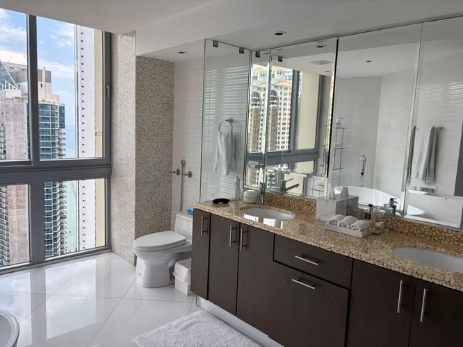 Lujoso Penthouse en PH Ocean Park Torre 2 disponible para la venta