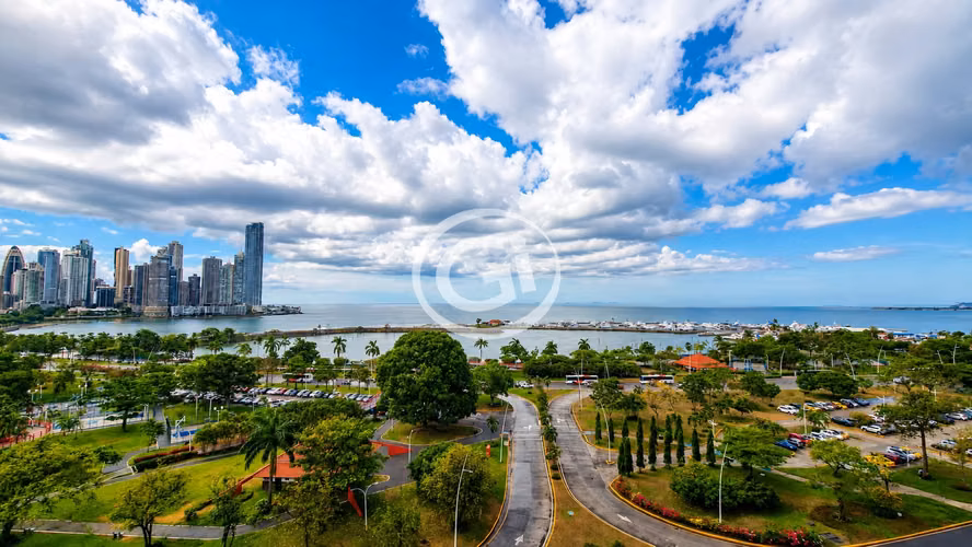 Alquiler Oficina Av. Balboa Vista Panorámica - Imagen 13