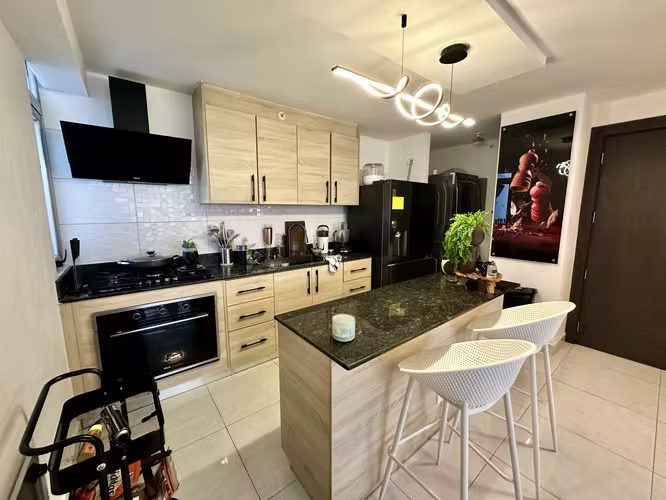 Se vende apartamento remodelado en Ph City Gardens