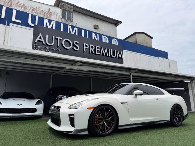Nissan GTR 2018