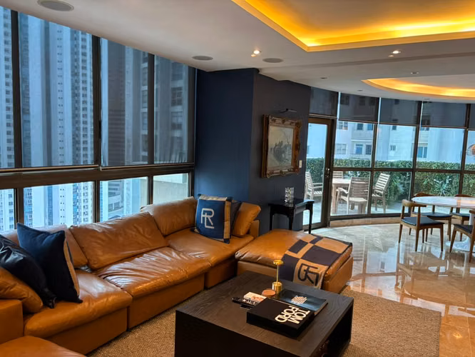 Moderno Penthouse de 2 niveles a la venta en Ocean Park Torre 2
