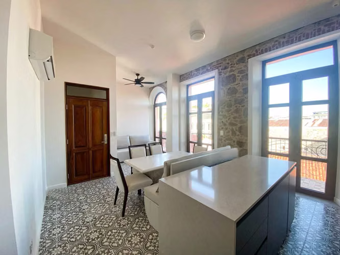 Alquiler de Apartamento en Casco Viejo, Casa Cordovéz de León, 100m2