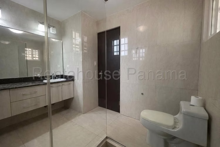 alquilo casa en costa verde rolling hills OF 26-7741
