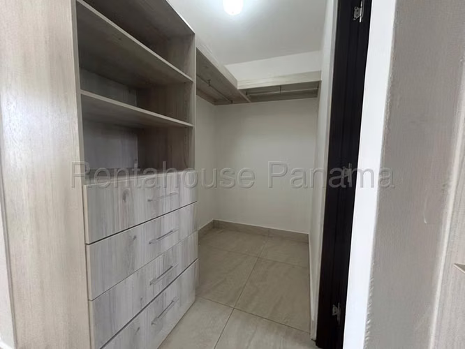 alquilo casa en costa verde rolling hills OF 26-7741