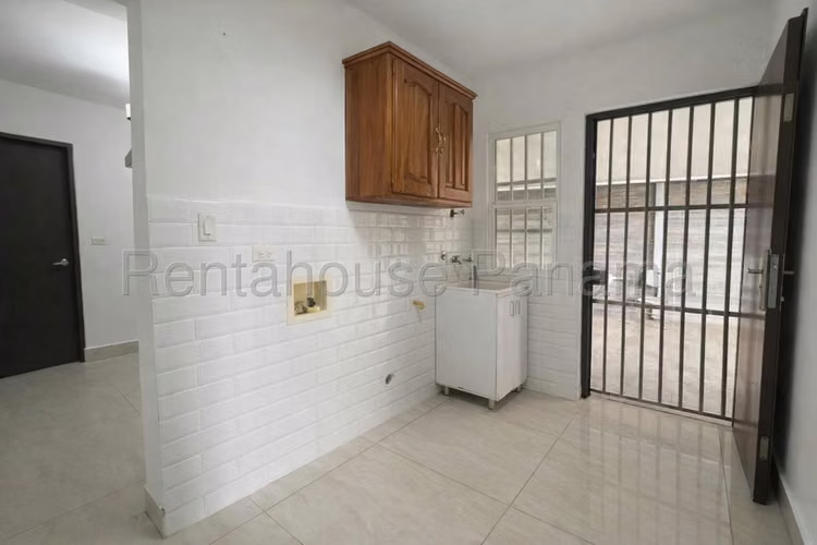 alquilo casa en costa verde rolling hills OF 26-7741