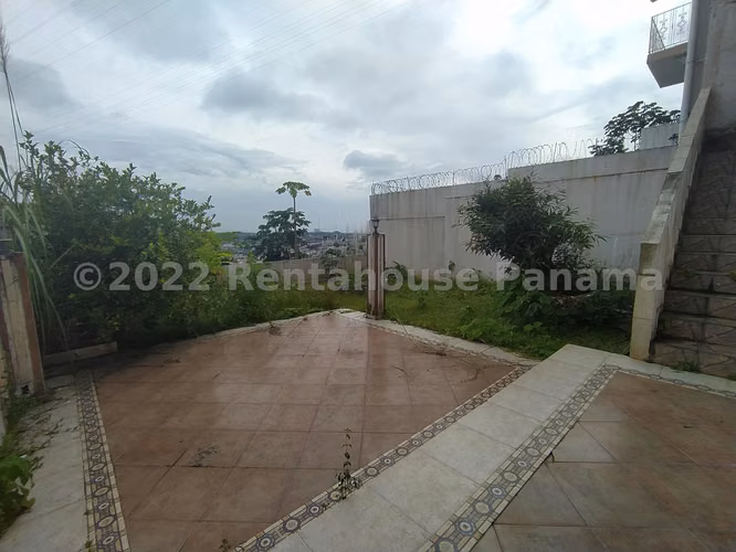 VENTA DE CASA EN LIMAJO ALTOS DE PANAMA HQ