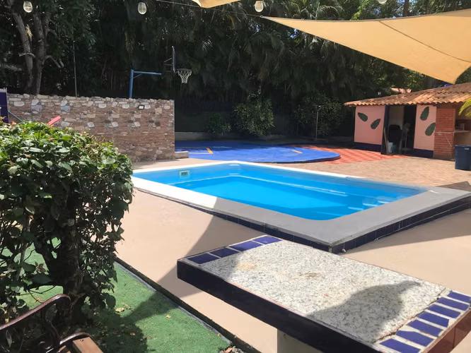 VENTA CASA EN SAN CARLOS
