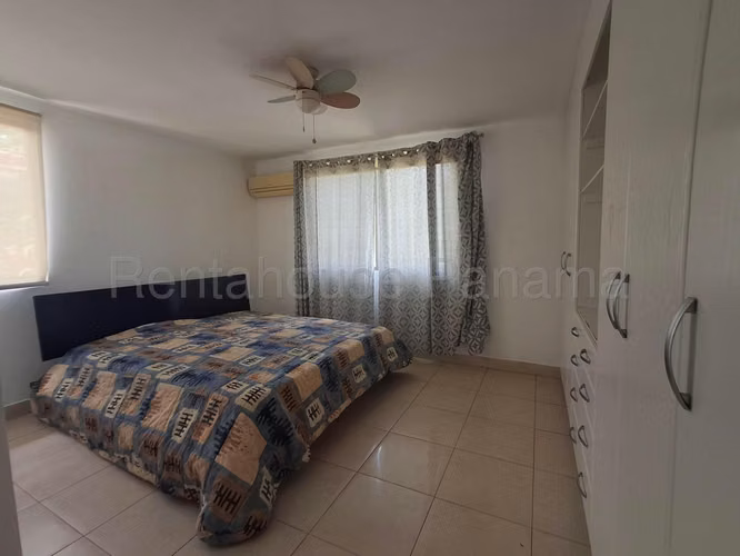 Venta de Casa en Condado del Rey 26*4734Mfk