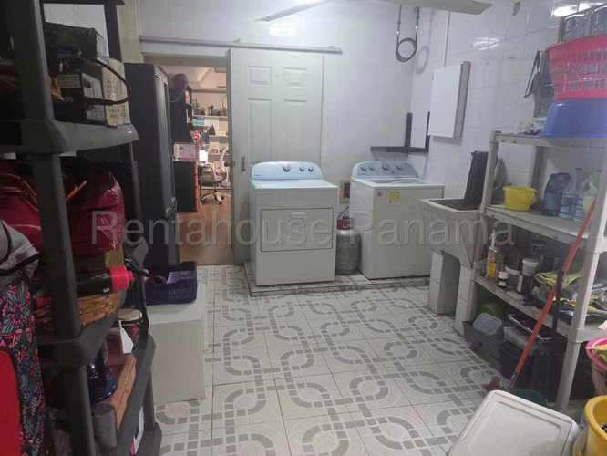 Se Vende Casa en Parque Lefevre MDV26-7847
