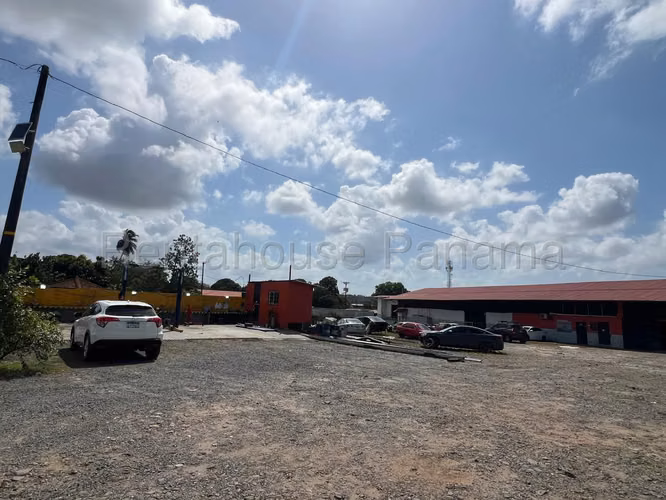 Se Alquila Galera con Terreno en Chorrera MDV26-7712