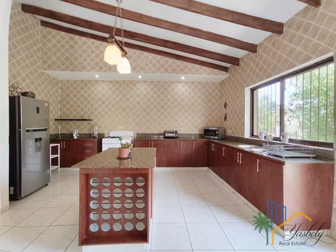 Casa con Piscina Privada cerca de Coronado | Spacious Home with Private Pool