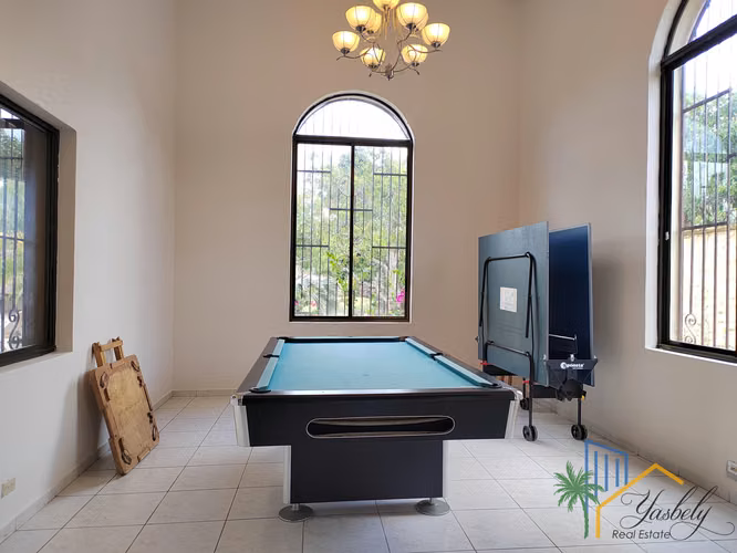 Casa con Piscina Privada cerca de Coronado | Spacious Home with Private Pool