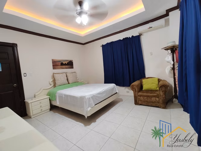 Casa con Piscina Privada cerca de Coronado | Spacious Home with Private Pool