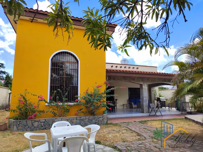 Casa con Piscina Privada cerca de Coronado | Spacious Home with Private Pool