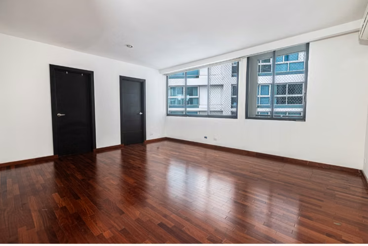 Venta de apto en Ave. Balboa, Ph Los Delfines- ganga - Imagen 11