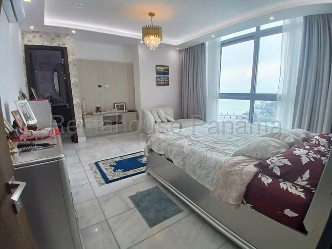 Se Alquila Apartamento en Paitilla VLU26-7787