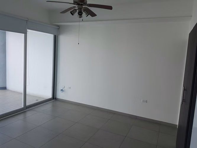 Apartamento Frente Al Mar en la Av Balboa con Terrazas Privadas - Imagen 8