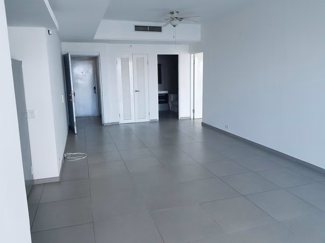 Apartamento Frente Al Mar en la Av Balboa con Terrazas Privadas - Imagen 4