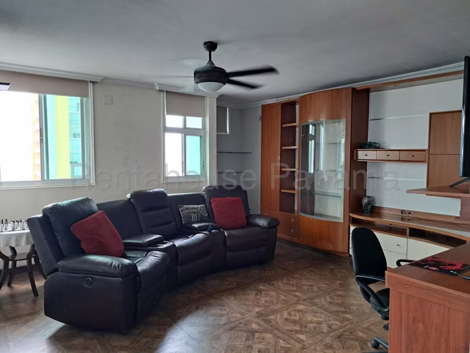Venta de Apartamento en Calle 50 Ph Bahia Obarrio CCO