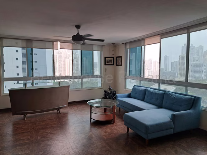 Apartment for sale on Calle 50 Ph Bahia Obarrio CCO