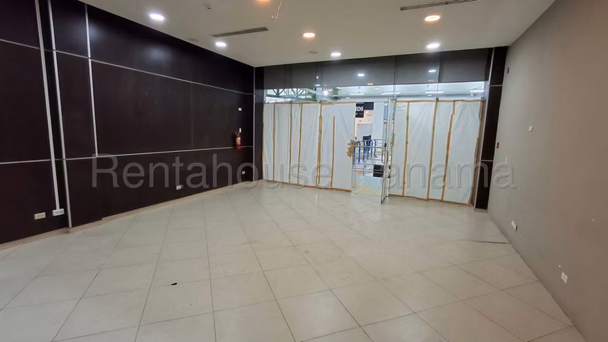 Alquiler de Loca Comercial en Albrook Mall CCO
