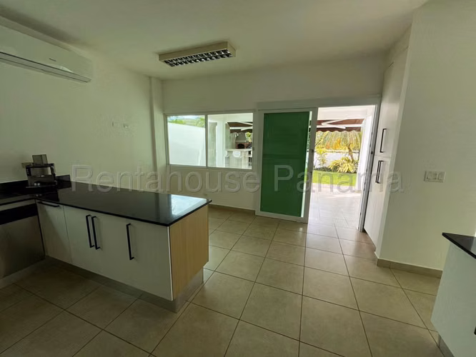 Vendo Casa en Altos de Panama horizontes OF 26-182