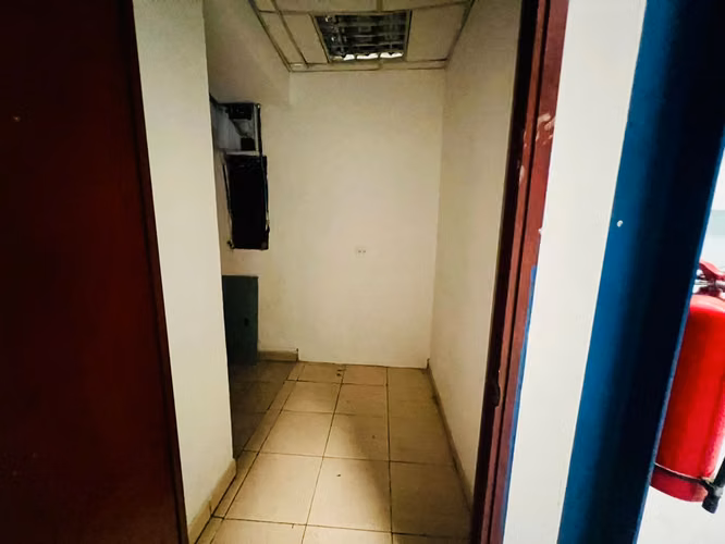 Galera ofi bodega en venta por inversión en Las Mañanitas