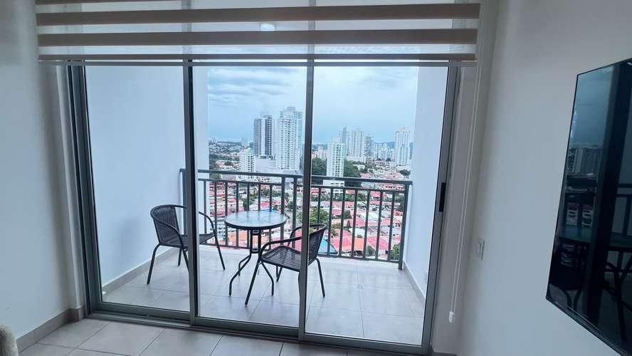 Apartamento Ph Gaudi Via España  - Amoblado 