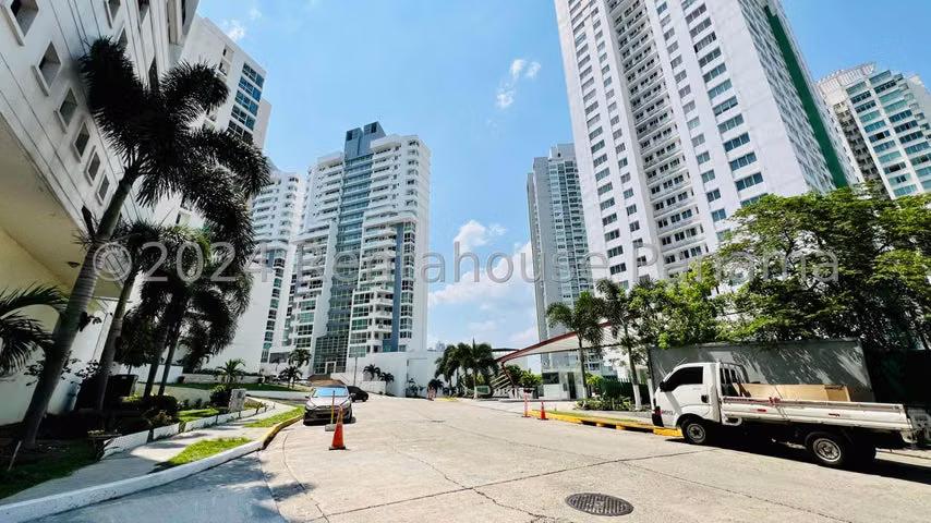 Venta Apartamento Belview Tower Edison Park 24YCG8348