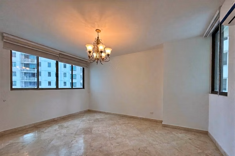 Se vende apartamento en Punta Pacifica, PH OCEAN PARK