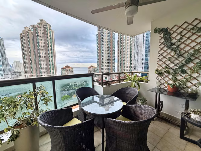 Se vende apartamento en Punta Pacifica, PH OCEAN PARK
