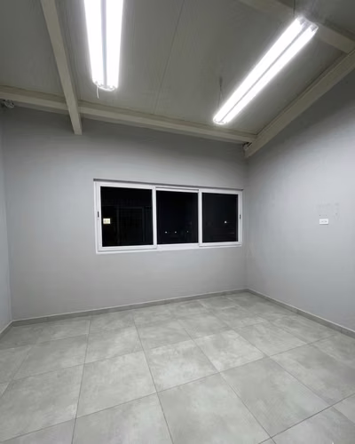 Casa Comercial con Piscina + Loft Integrado | Ideal para Empresa y Vivienda