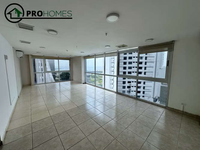 AVENIDA BALBOA...VISTA AL MAR...100 M2...2 PARKING...2 BAÑOS...DEPOSITO...REMODELADA