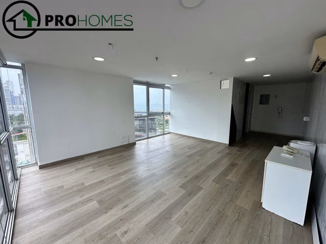 AVENIDA BALBOA...VISTA AL MAR...100 M2...2 PARKING...2 BAÑOS...DEPOSITO...REMODELADA