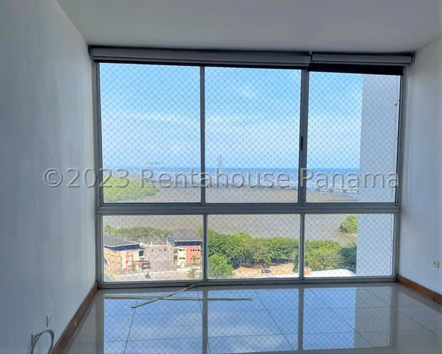 VENTA DE APARTAMENTO EN BAHIA DEL GOLF COCO DEL MAR HQ