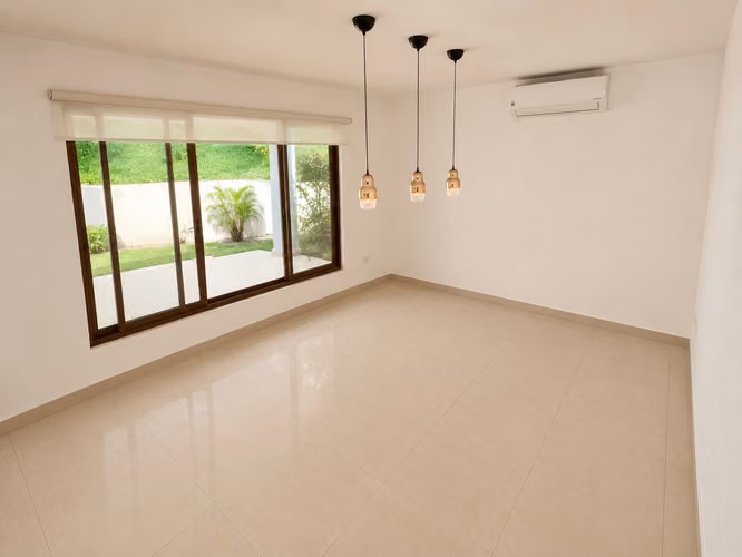 ALQUILER CASA EN CLAYTON 874m2 SENDERO DE CAMINO DE CRUCES TC - Imagen 3