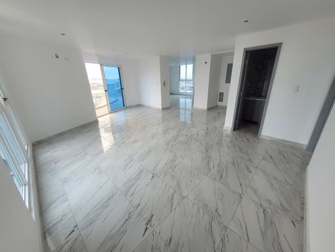(04) Venta en Avenida Balboa: Apartamento con Vista Directa al Mar