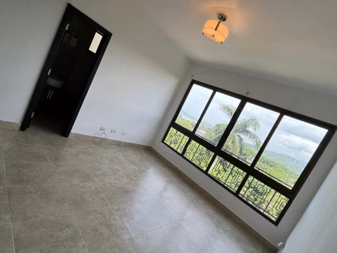Alquiler de Apartamento Amoblado en Amador Heights
