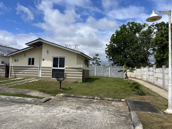 Alquiler de casa en Playa Dorada, Arraiján- Panamá Oeste- Semi amoblada