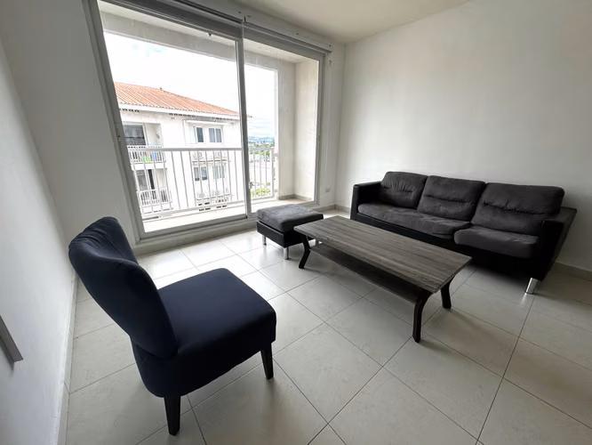 ALQUILER TORRES DE VERSALLES II / 3 REC / 2 BAÑOS | $1000/Mes