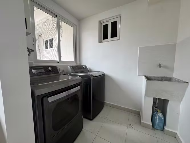 ALQUILER TORRES DE VERSALLES II / 3 REC / 2 BAÑOS | $1000/Mes
