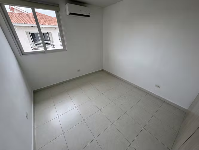 ALQUILER TORRES DE VERSALLES II / 3 REC / 2 BAÑOS | $1000/Mes