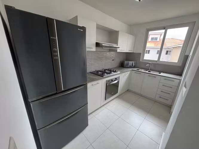 ALQUILER TORRES DE VERSALLES II / 3 REC / 2 BAÑOS | $1000/Mes