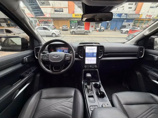 FORD EVERETS AÑO 2023 AITOMATICA/ DIESEL 4x4 BITURBO GARANTIA VIGENTE CON FORD