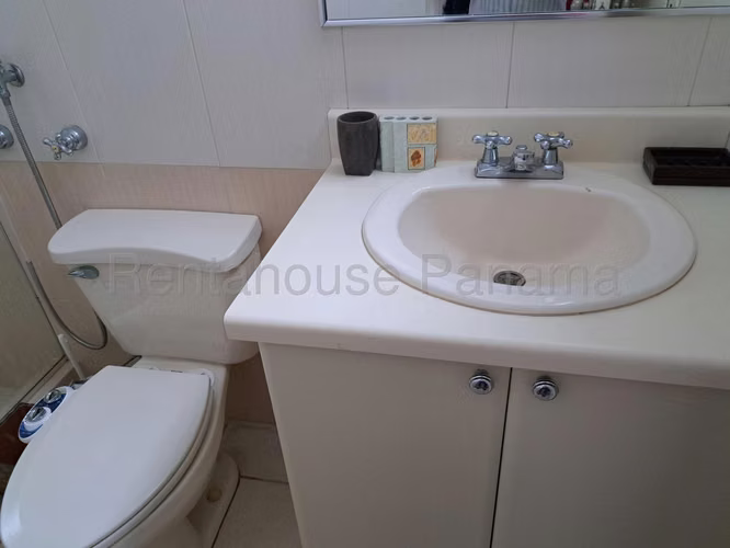 Venta de Apartamento en Calle 50 Ph Bahia Obarrio NS