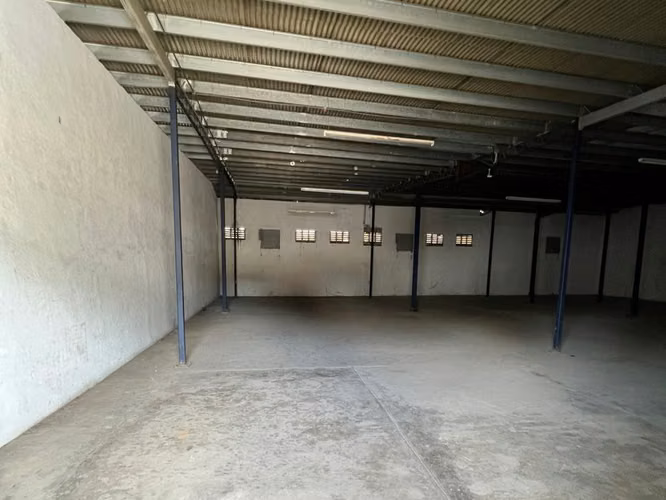ALQUILER GALERA CARRASQUILLA 700M2 UBICACIÓN CENTRICA MLD