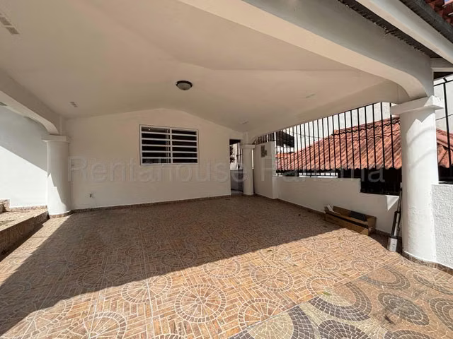 Venta Casa Limajo Altos de Santa Maria 26YCG7740