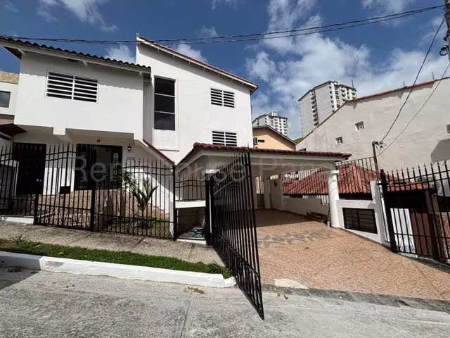 Venta Casa Limajo Altos de Santa Maria 26YCG7740