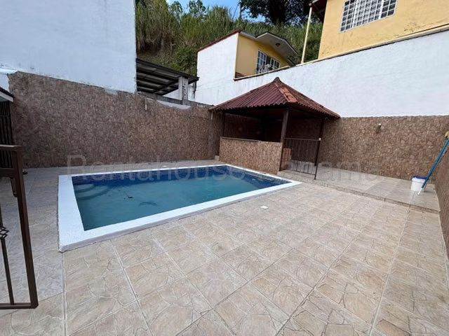 Venta Casa Limajo Altos de Santa Maria 26YCG7740