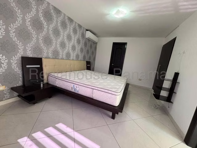 Venta Casa Limajo Altos de Santa Maria 26YCG7740